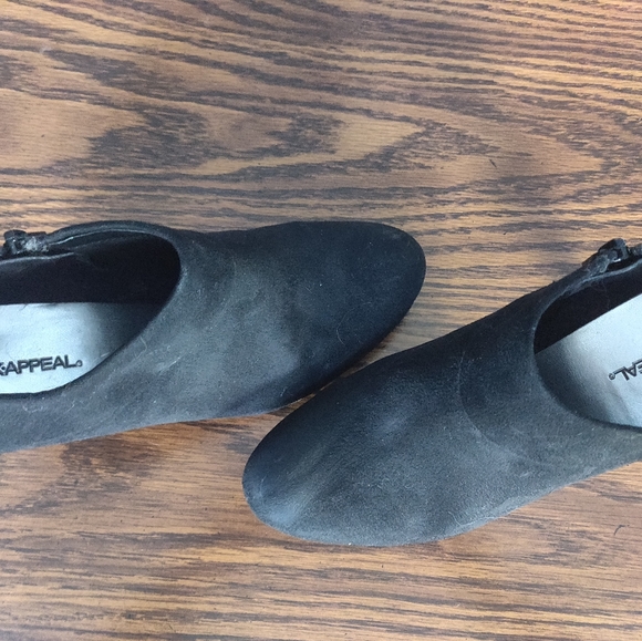 Booties - Picture 3 of 4